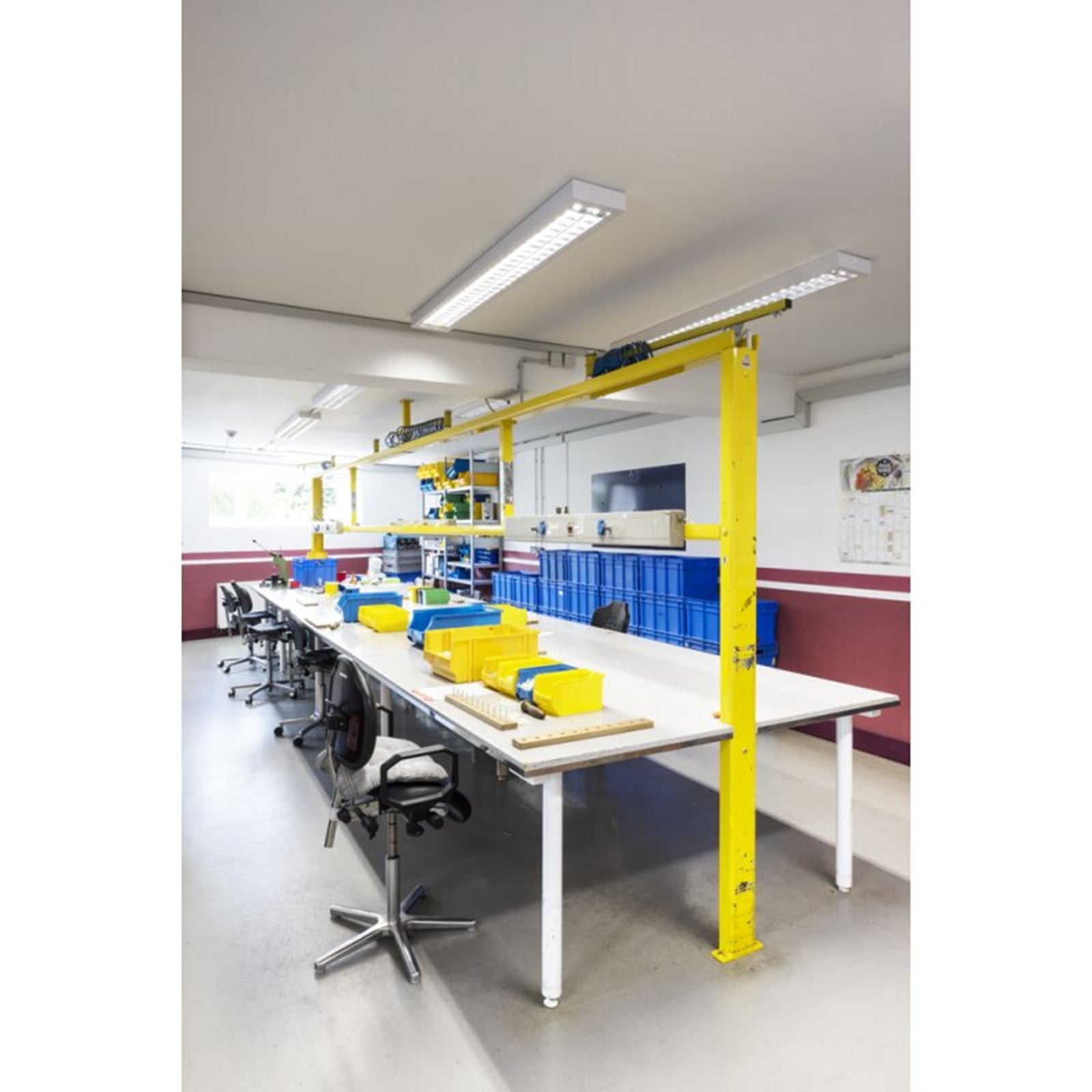 DOTLUX LED-Aufbauleuchte GRIDlong 1500x190mm POWERselect 4000K UGR<16