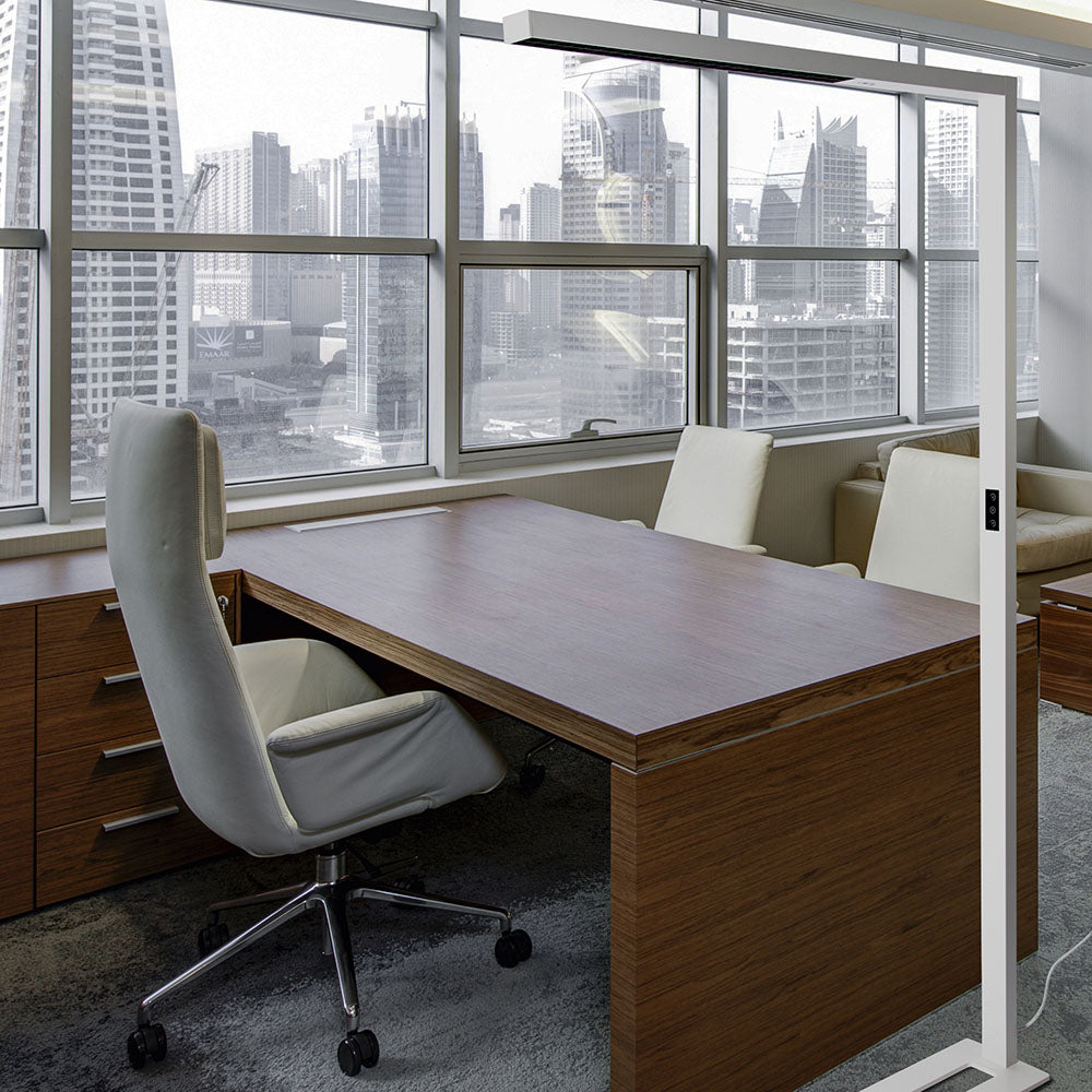 DOTLUX LED-Stehleuchte STYLEbutler 80W 4000K tageslichtabhängige Dimmung silber