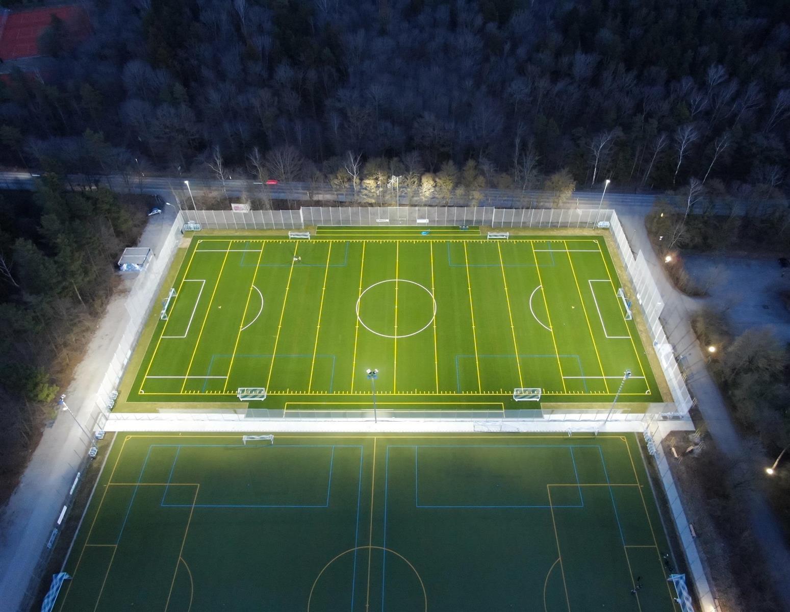 DOTLUX LED-Fluter HLFplus 800W 5000K 1-10V dimmbar 10° Abstrahlwinkel