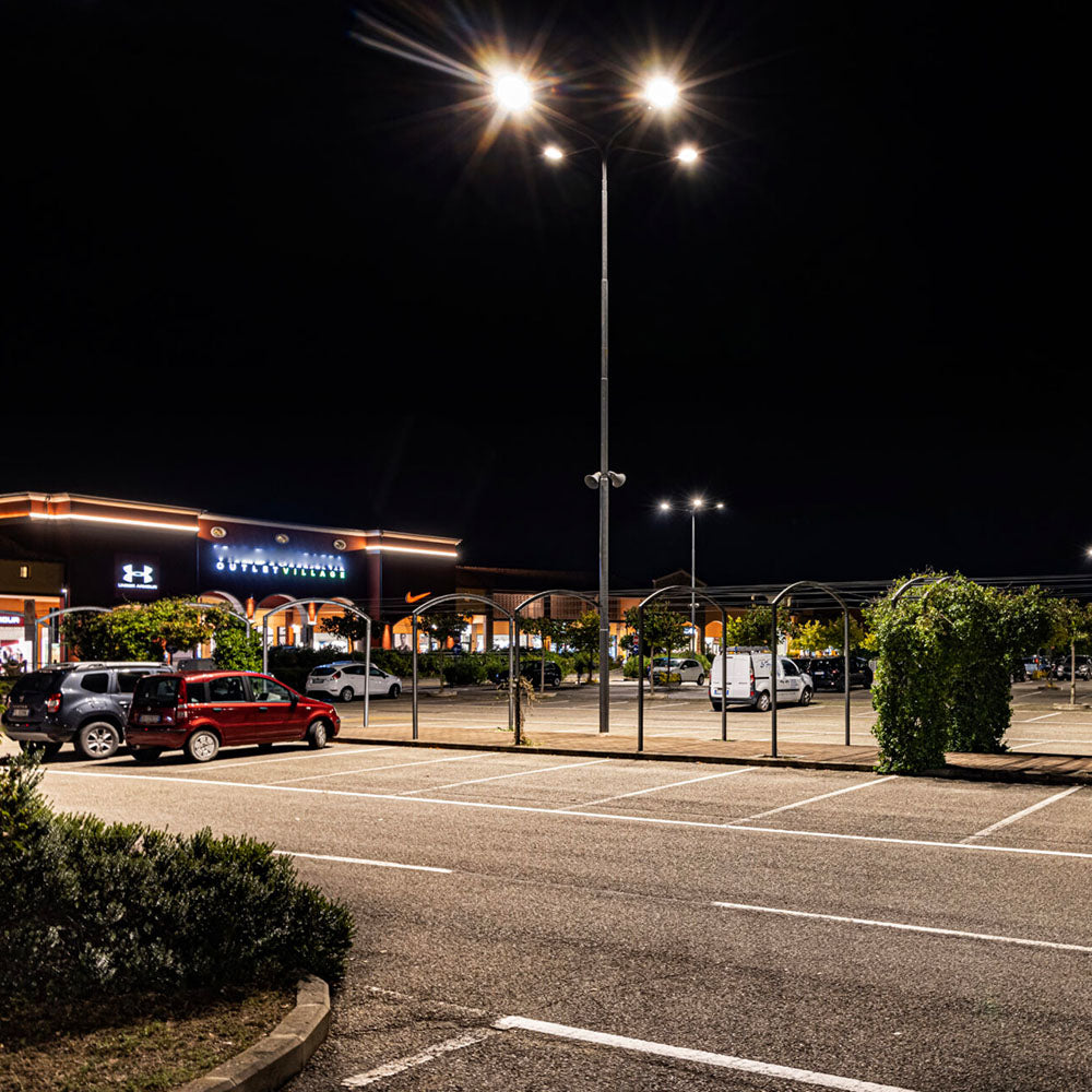 DOTLUX LED-Strassenleuchte DOLPHINmini 150W 3000K 1-10V dimmbar ohne Mastadapter