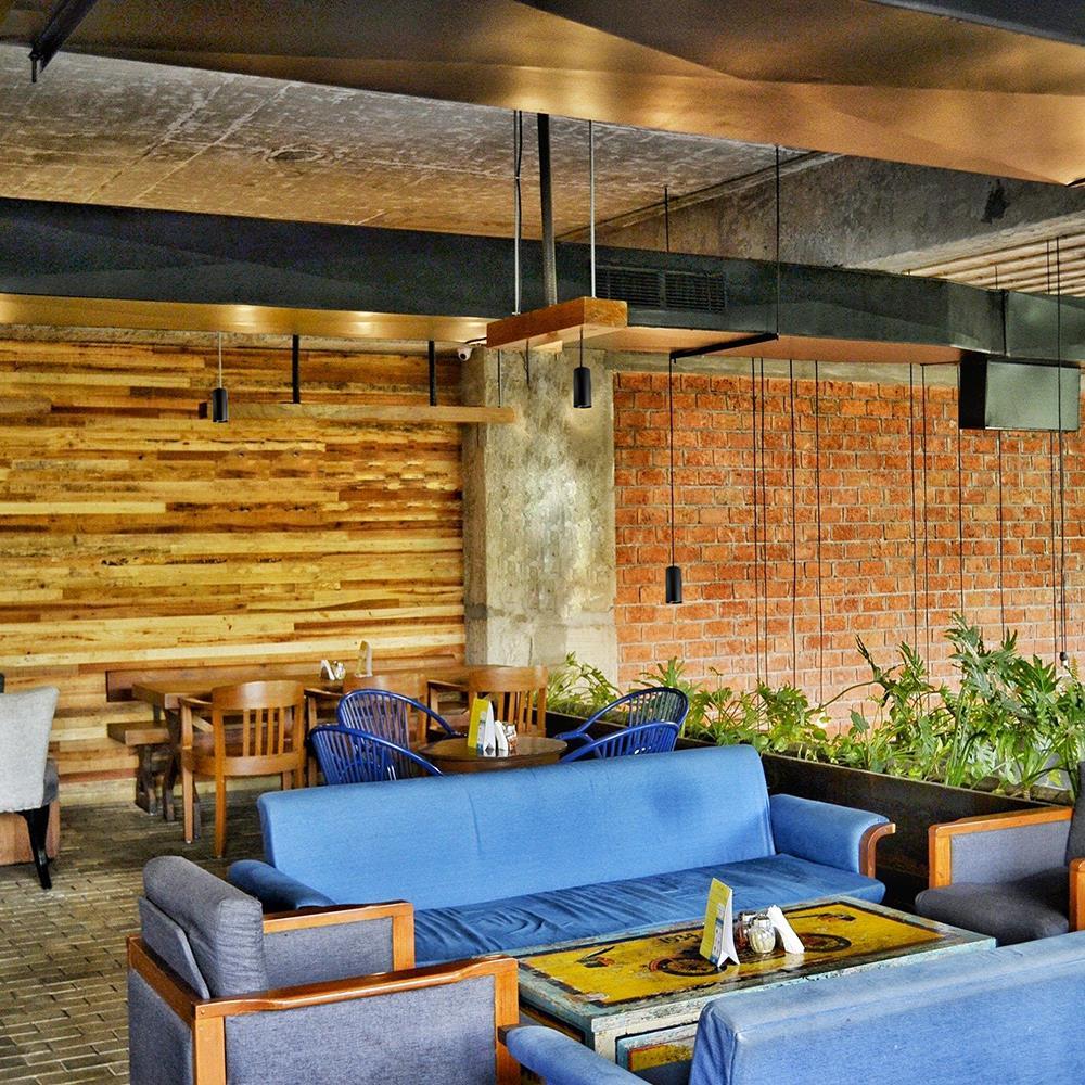 DOTLUX LED-Leuchte SLIMvario Ø80x160mm 18W 3000K weiß