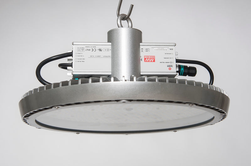 Dotlux LED Hallenstrahler Lightshower Made in Germany 140 Watt Tageslichtweiß klarglas Polycarbonatabdeckung 5 Jahre Dotlux Garantie